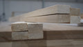 Listón de pino macizo 30 cm — 27 × 16 mm